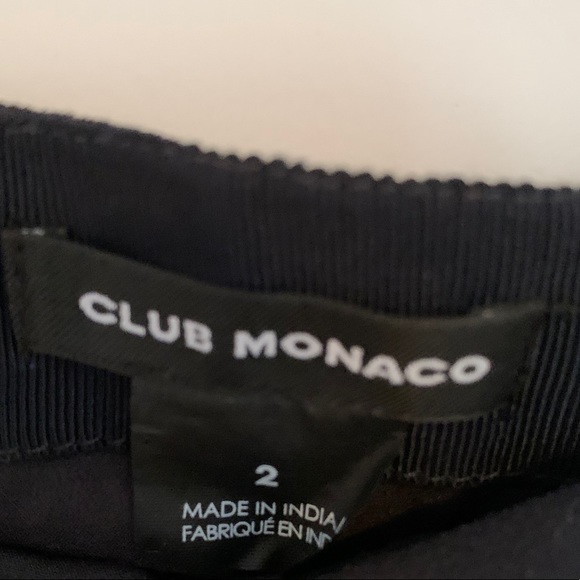 Embroidered Club Monaco mini skirt - Picture 2 of 3